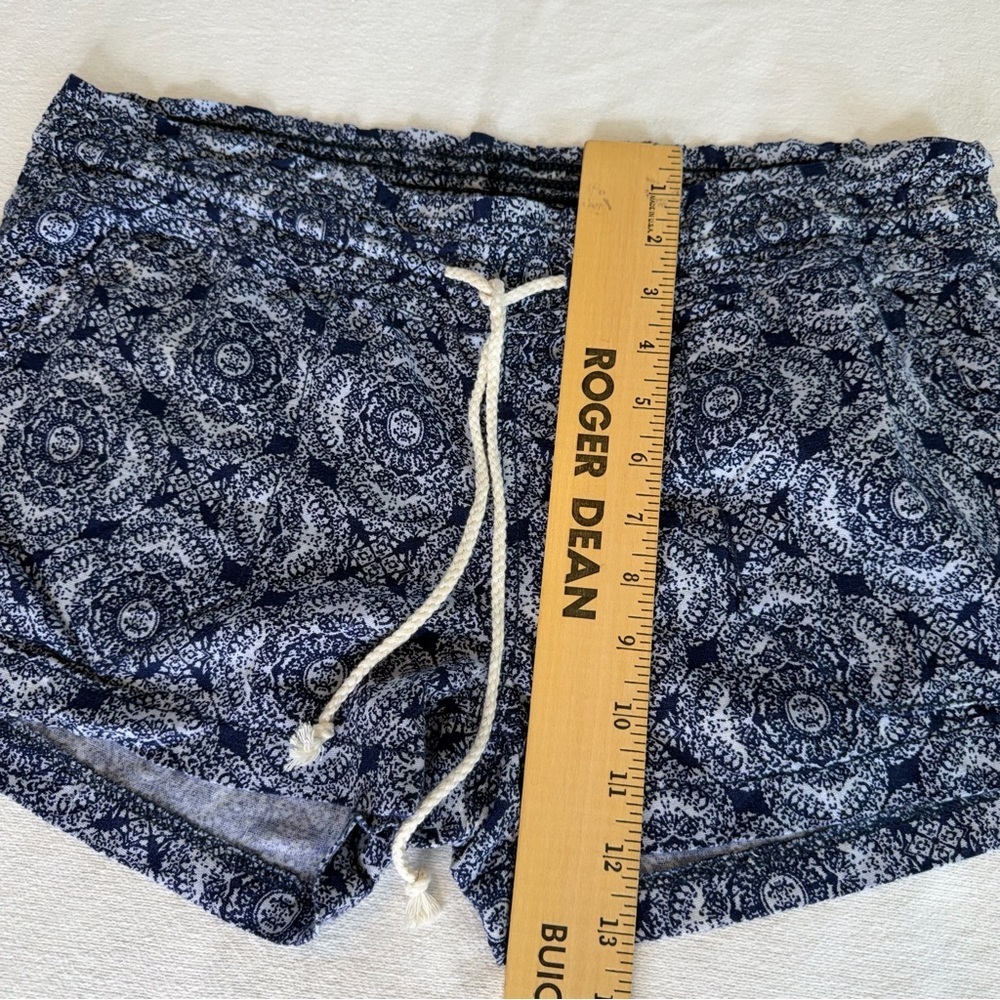 Kiss & Cry Women's Large Linen Blend Beach‎ Shorts Navy And White Boho Geometric - Picture 6 of 9